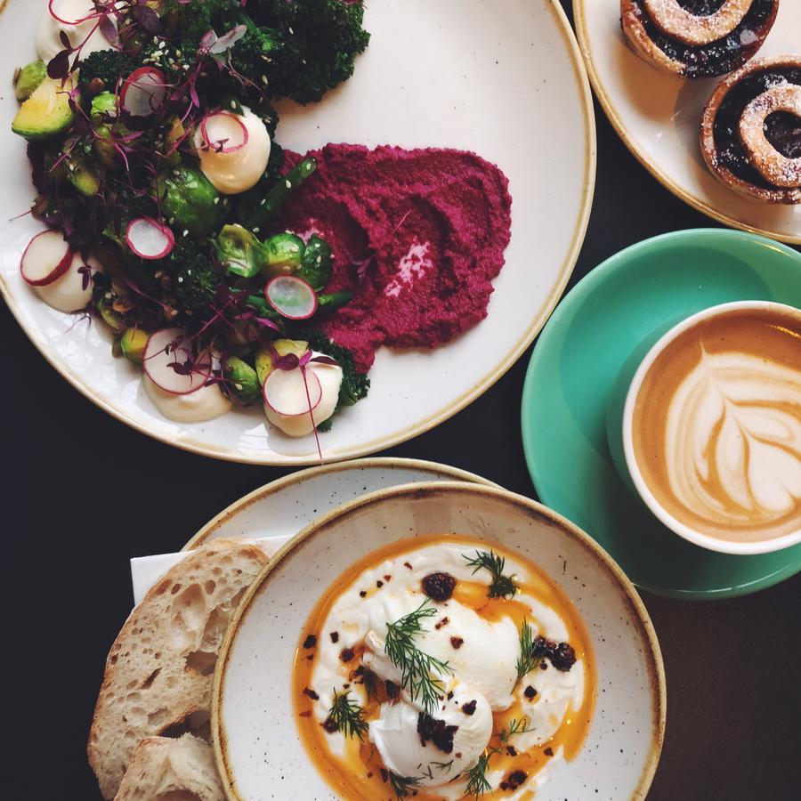 مبيت وإفطار Whitehouse راي المظهر الخارجي الصورة Dishes at the restaurant