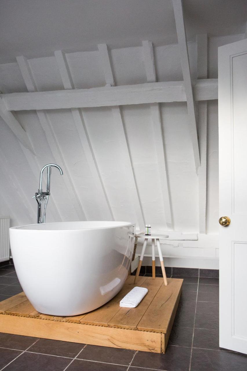 مبيت وإفطار Whitehouse راي المظهر الخارجي الصورة A freestanding bathtub